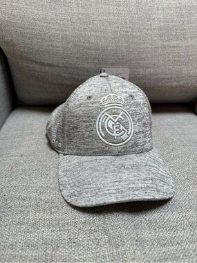Real Madrid gray snapback hat brand  ew with tags